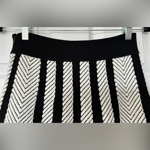 MAJE Mini Skirt Size 1 - Picture 5 of 7